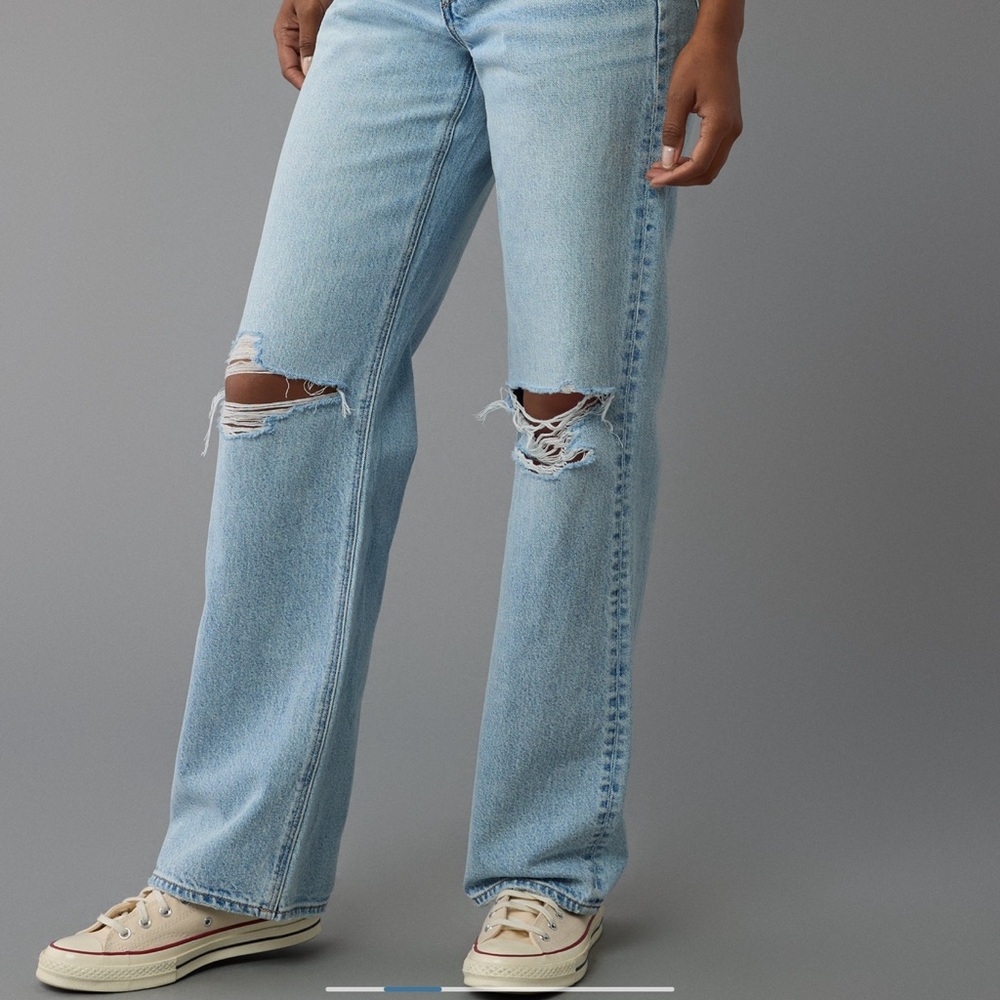 AE Strigid Ripped High-Waisted Stovepipe Jean size 00 Regular - Picture 2 of 3